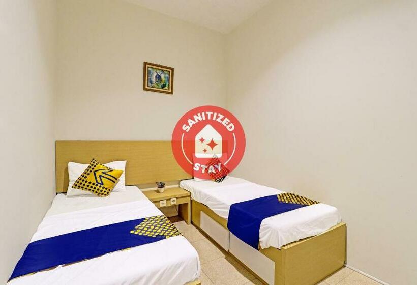 ホテル Spot On 91541 Mahara Syariah