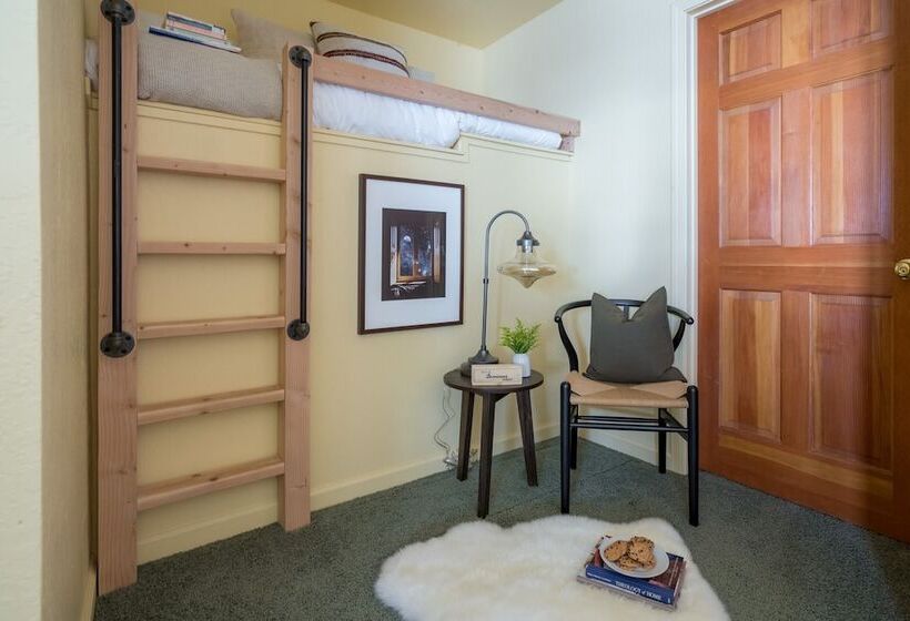 Juniper By Avantstay Incredible Mountainside Home W/ Incredible Lake Views!