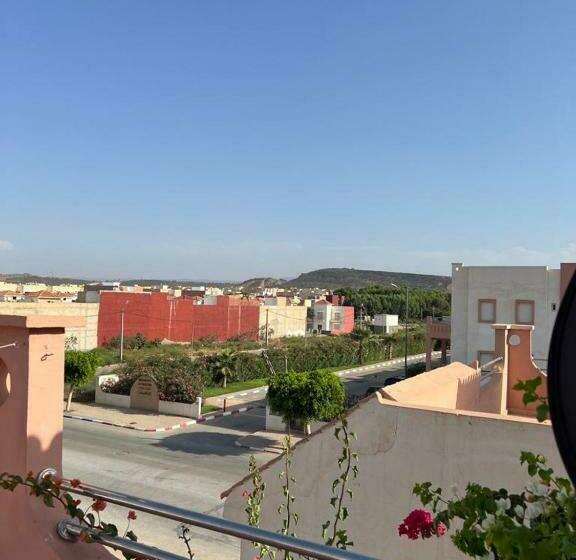 Maison Du Bonheur En Bord De Mer Avec Piscine