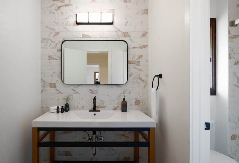 Mataro By Avantstay Large & Elegant Home In Santa Rosa W/ Hot Tub & Games