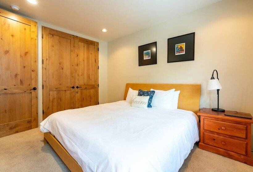 Owl Meadows 24 By Avantstay Walking Distance To Town & Slopes!