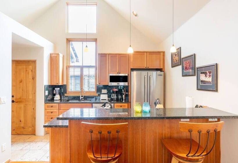 Owl Meadows 24 By Avantstay Walking Distance To Town & Slopes!