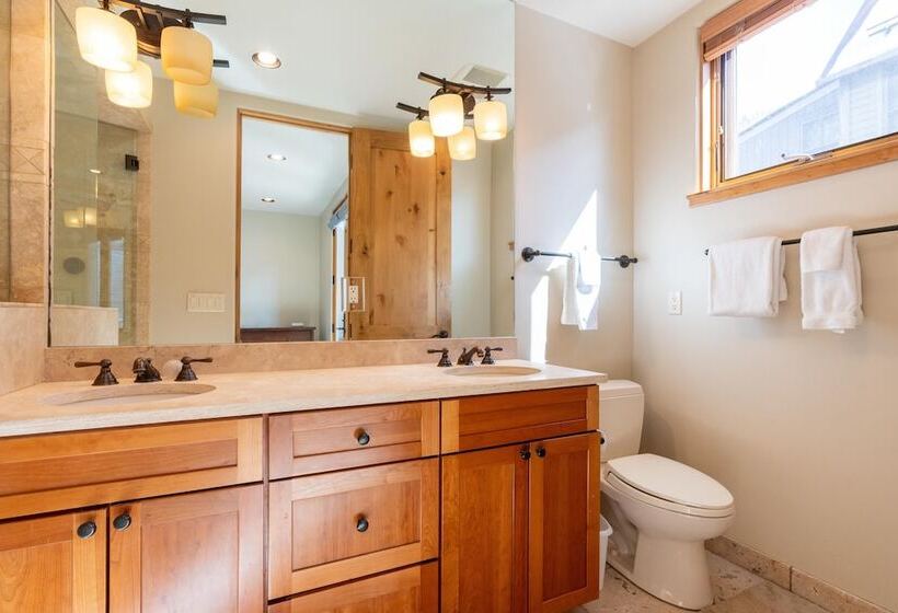 Owl Meadows 24 By Avantstay Walking Distance To Town & Slopes!