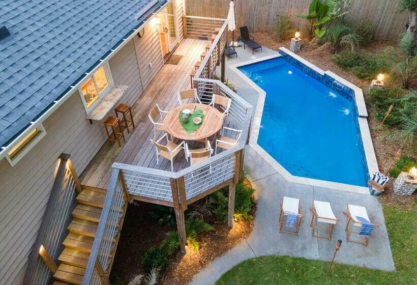 Palmetto By Avantstay Gorgeous Character Home W Pool Sun Room Pool Table