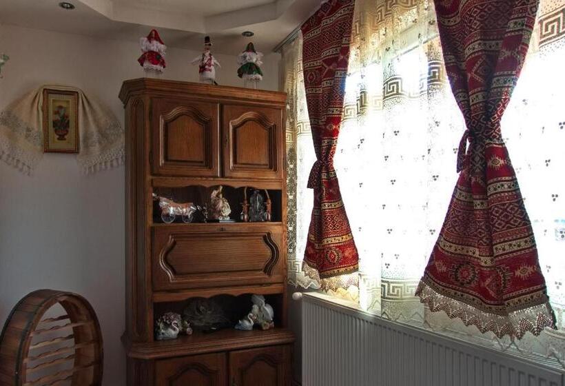 بنسيون Breb Casa Luca