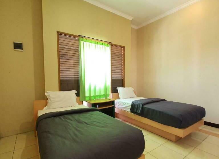 ペンション Candi Panggung Family Guest House Syariah