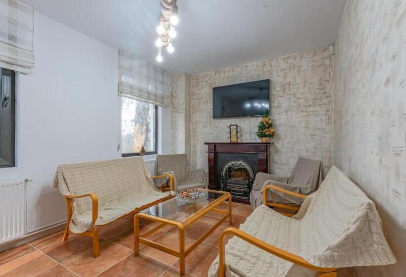 膳宿费 Iris Predeal