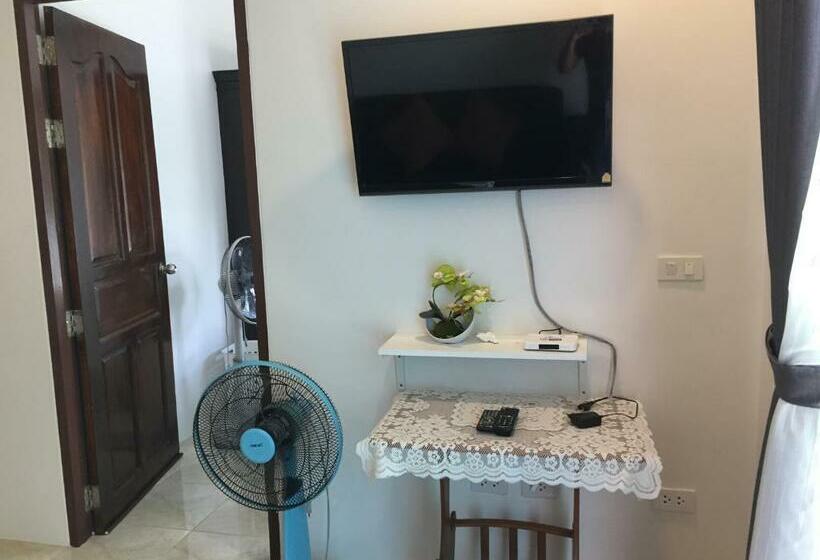 פנסיון Mew House Suanmali Lamai