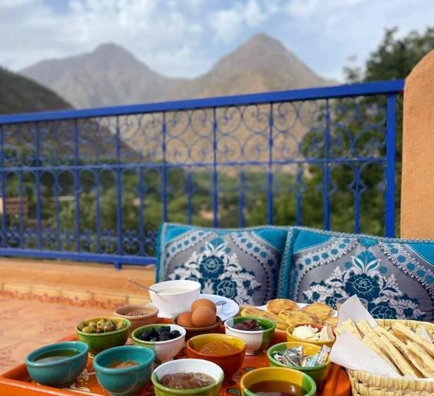 پانسیون Riad Otos Views