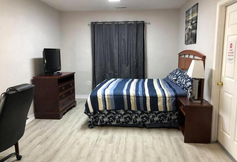 Пансион Spacious Unit With Mountain View