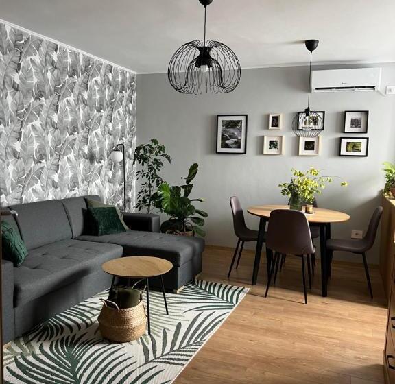 Riverside Jungle Green Apartment