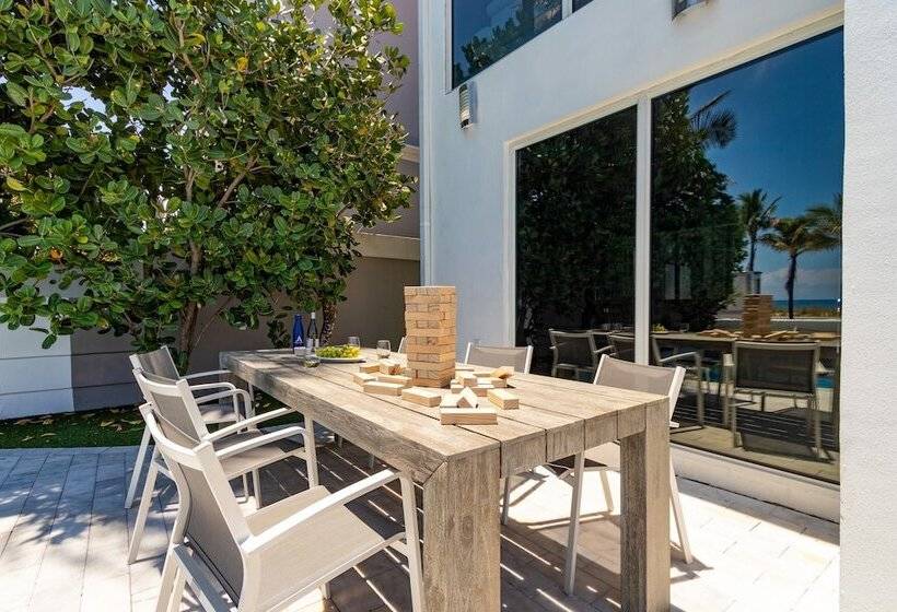 Sea Breeze By Avantstay Across From Fort Lauderdale Beach Pool Out Door Dining Fire Pit