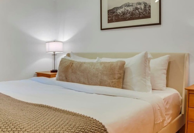 Mountain Cabin, Close To Slopes, 4br And 3ba, Hottub