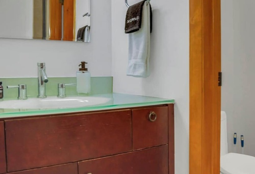 Mountain Cabin, Close To Slopes, 4br And 3ba, Hottub