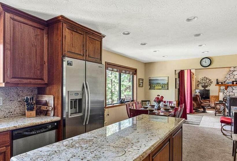 Sutter Ln By Avantstay Beautifully Remodeled Kitchen,4cabin Chic Bedrooms