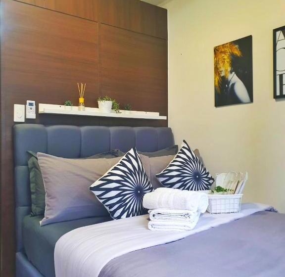 Stylish&comfort Unit With Balcony In Air Makati