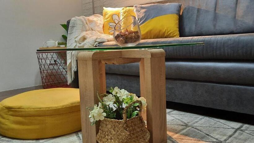 Stylish&comfort Unit With Balcony In Air Makati