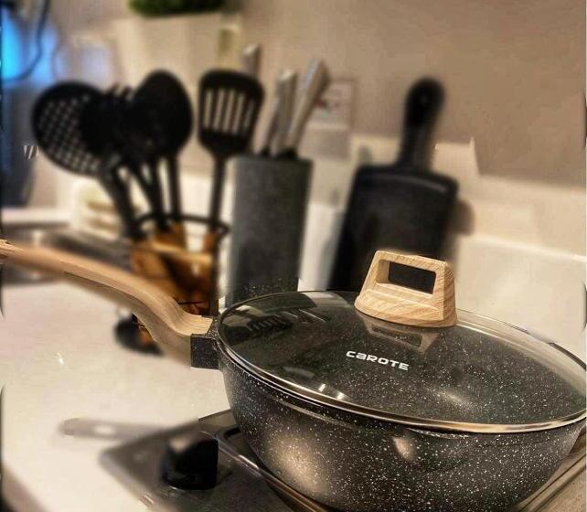 Stylish&comfort Unit With Balcony In Air Makati