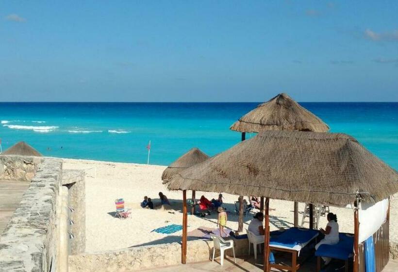 Apartment Ocean Front Cancun