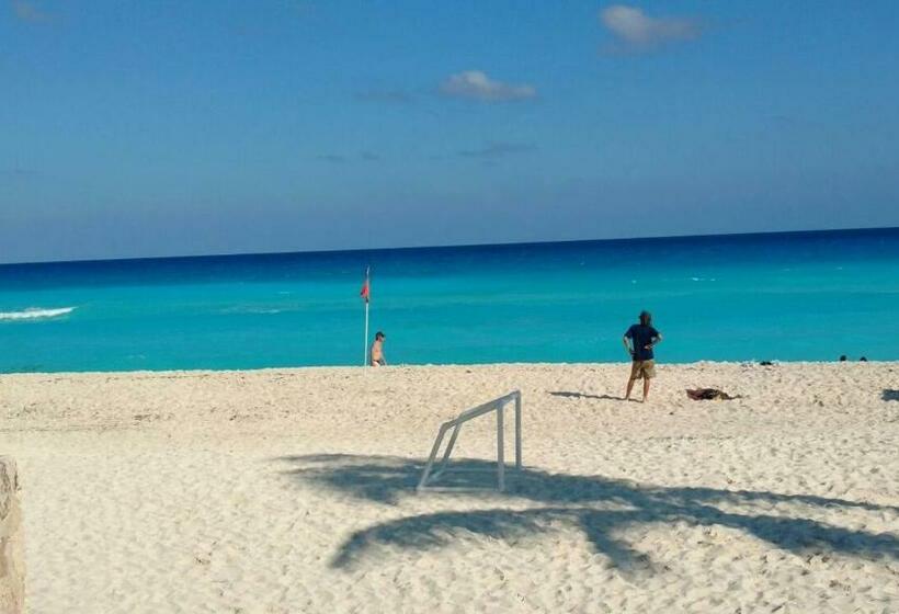 Apartment Ocean Front Cancun