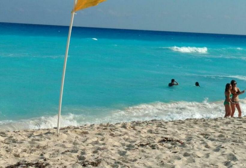 Apartment Ocean Front Cancun