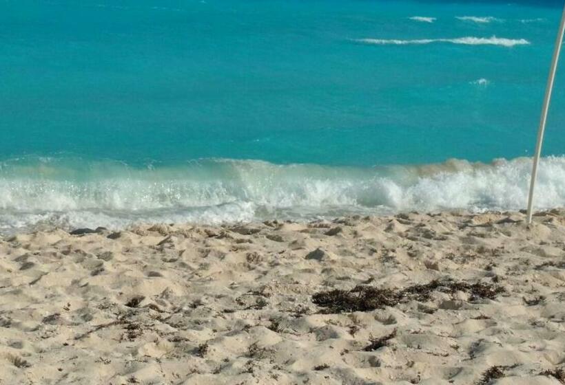 Apartment Ocean Front Cancun