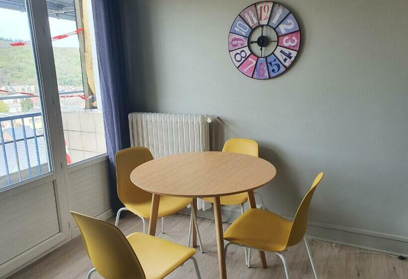 Appartement Spacieux Avec Belle Vue En Haute Ville