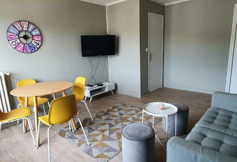 Appartement Spacieux Avec Belle Vue En Haute Ville