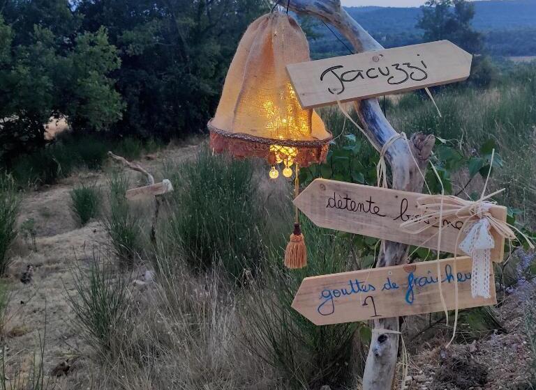 ベッドアンドブレックファースト Chambre D Hôtes Et Puis Voilà!