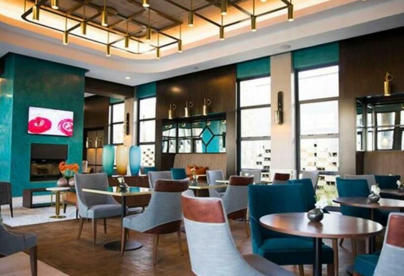 住宿加早餐  Sleep And Go Luxury Tintswalo Nest