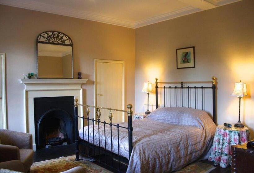 ベッドアンドブレックファースト The Old Vicarage