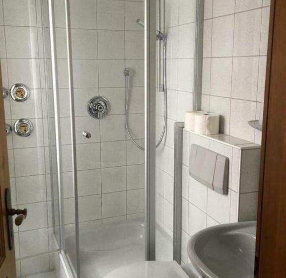 Bed and Breakfast Unertl Bräustüberl Gästehaus