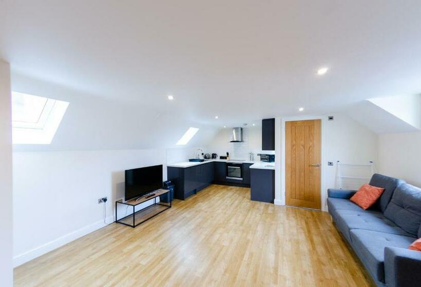 Cosy Apartment   14 Charlotte House