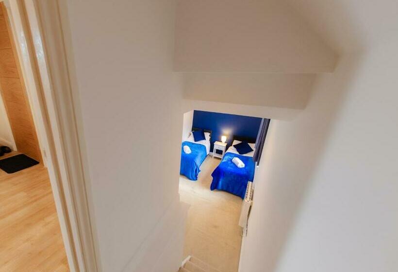 Cosy Apartment 14 Charlotte House