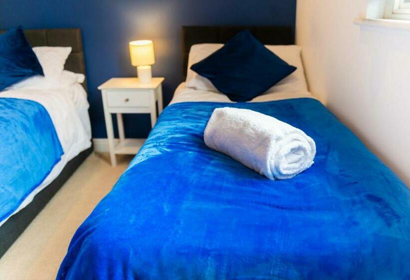 Cosy Apartment   14 Charlotte House