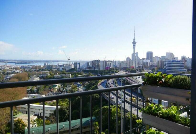 Cosy Studio With Balcony And Amazing Views