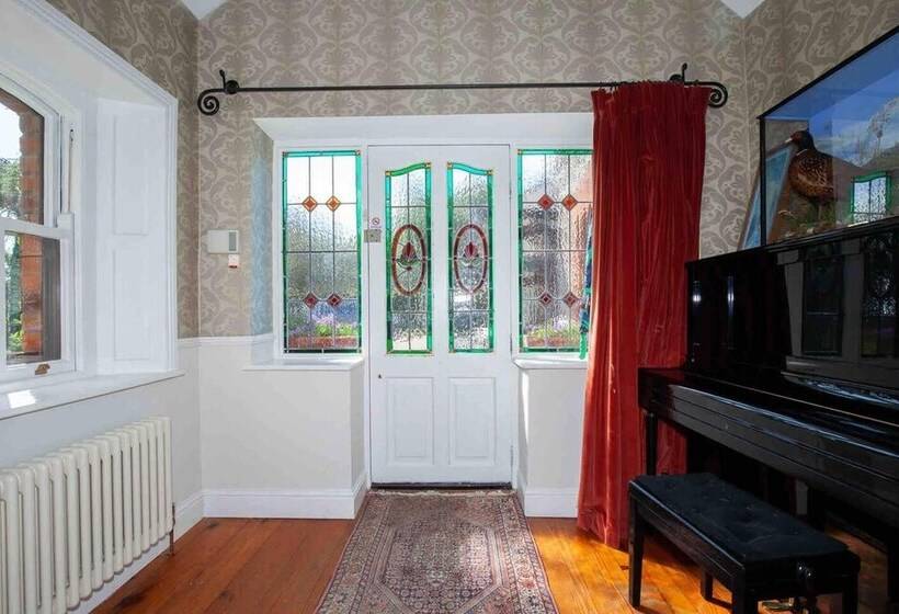 Beautiful Countryside House With Jacuzzi Close To Dublin City