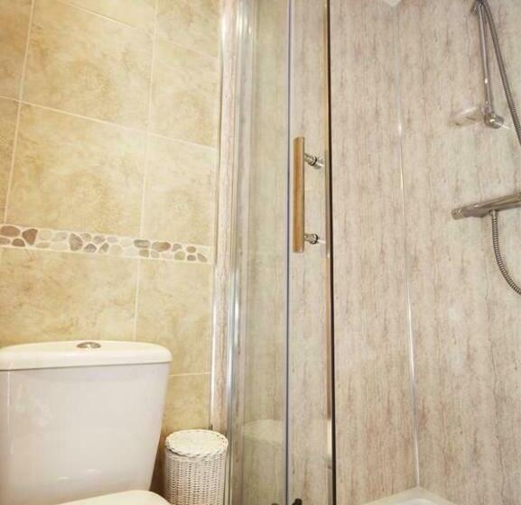 Fernydale Farm Bed & Breakfast