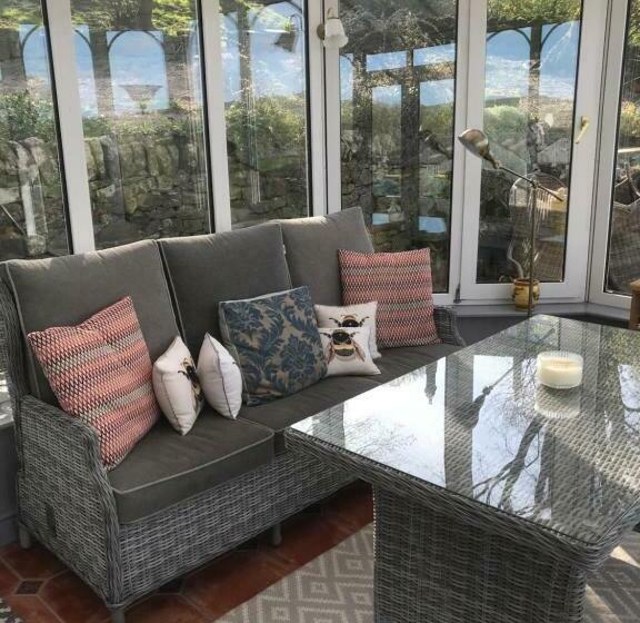 Fernydale Farm Bed & Breakfast