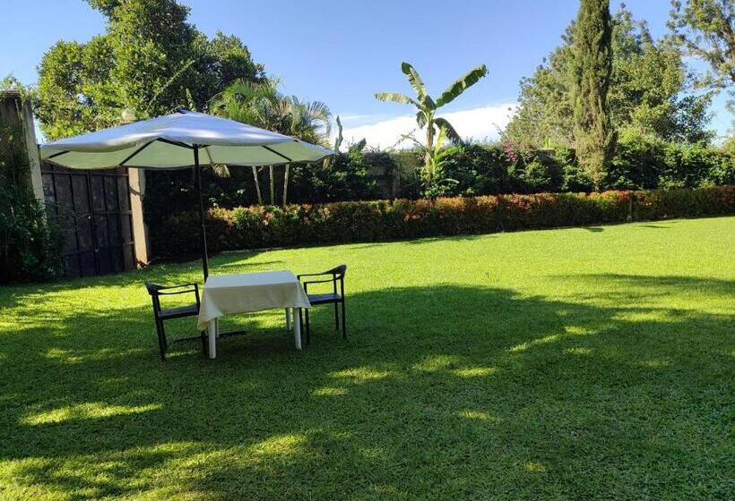 Garden Courts Hotel Masaka