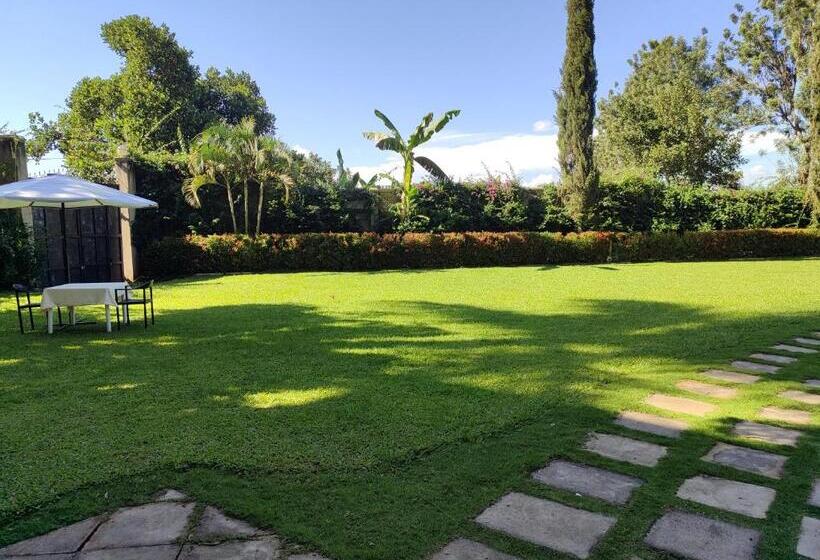 Garden Courts Hotel Masaka