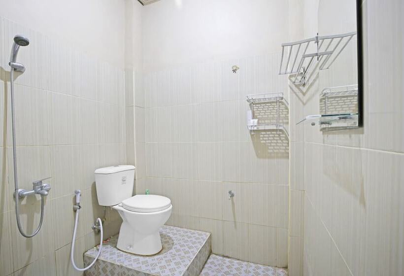 호텔 Collection O 91449 Griya Ampenan Residence