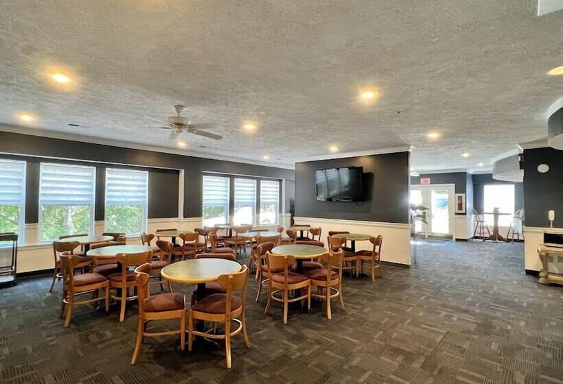 فندق Celebrity Inn