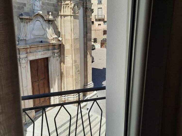 فندق Dimora Donna Dora   Albergo Diffuso