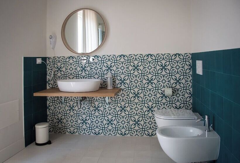 فندق Dimora Donna Dora   Albergo Diffuso