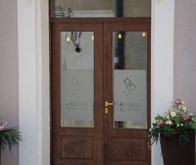 酒店 Dimora Donna Dora Albergo Diffuso