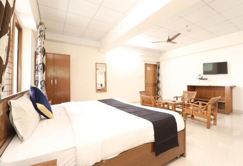 فندق Paras Tower