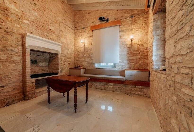 בית מלון כפרי Karargah Urla