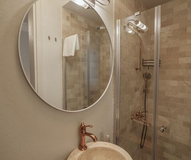 فندق Karargah Urla