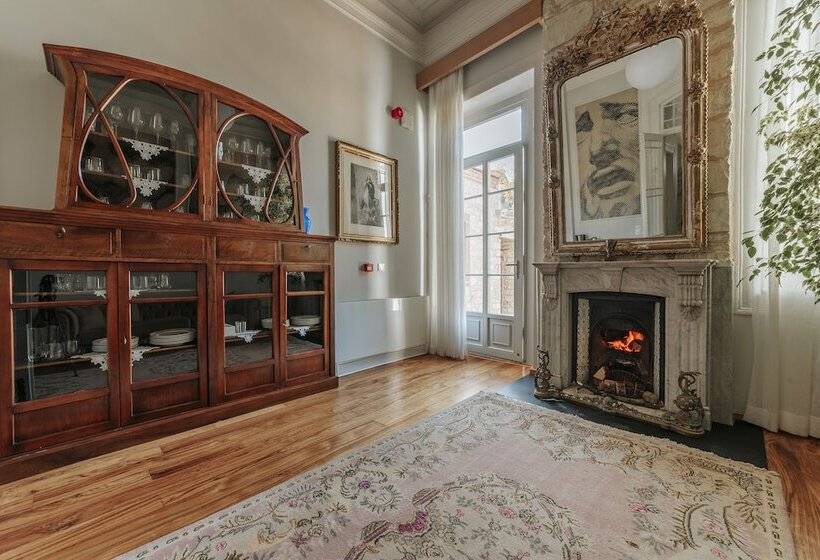 فندق Karargah Urla